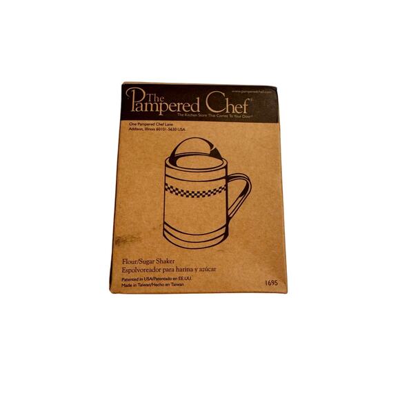 New in Box The Pampered Chef #1695 Flour/Sugar Shaker - Picture 1 of 4